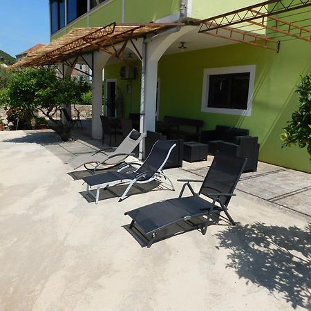 Apartments Leo Janjina Zewnętrze zdjęcie