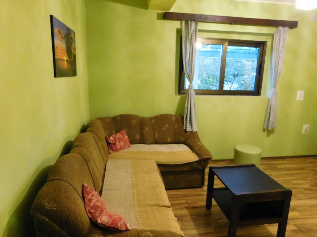 Apartments Leo Janjina Zewnętrze zdjęcie