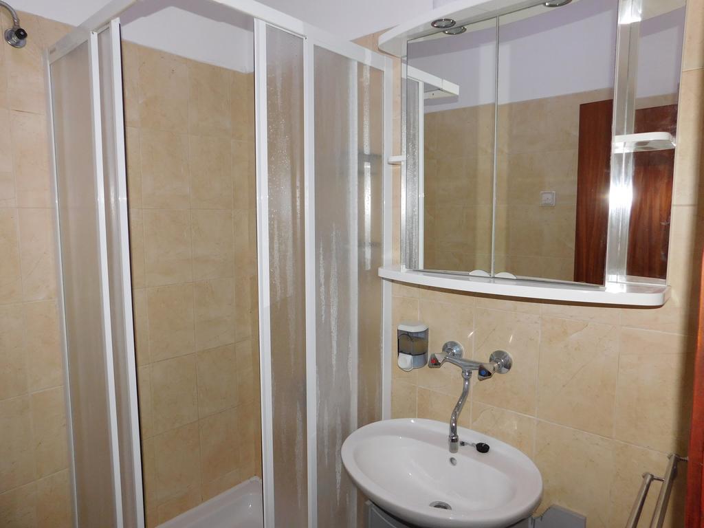 Apartments Leo Janjina Zewnętrze zdjęcie