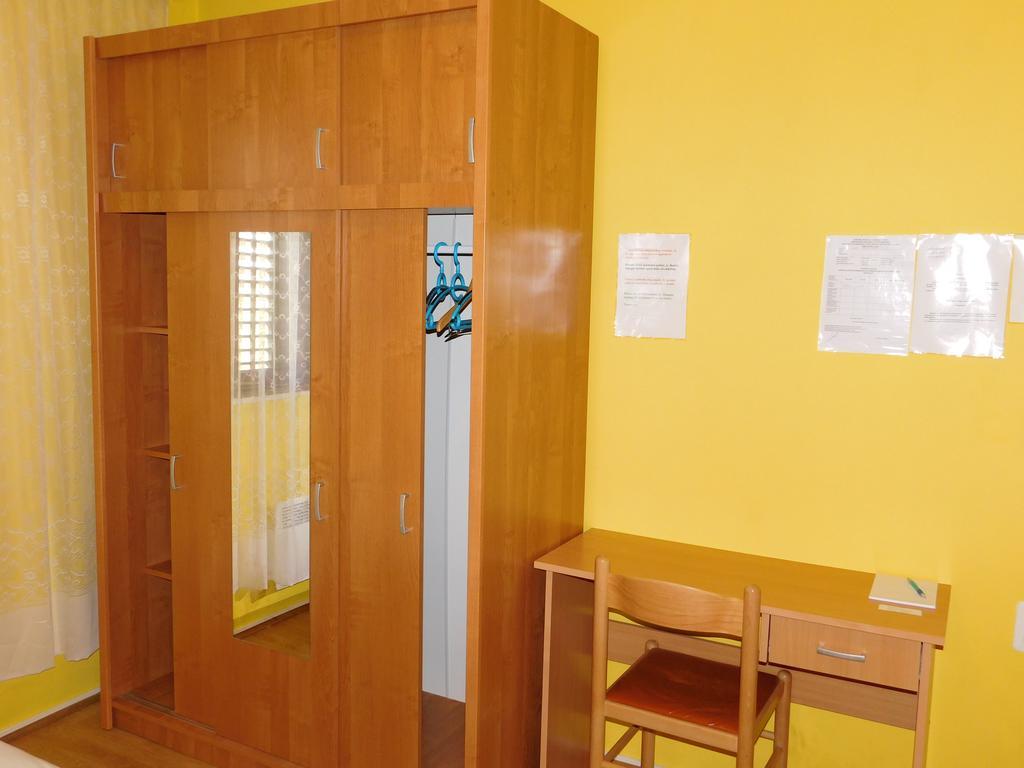 Apartments Leo Janjina Zewnętrze zdjęcie
