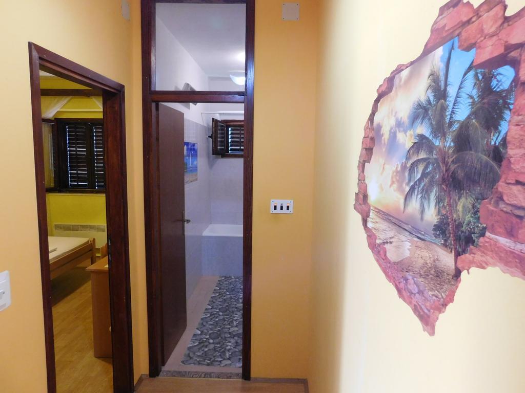 Apartments Leo Janjina Zewnętrze zdjęcie