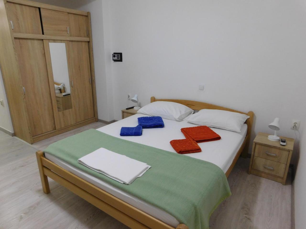 Apartments Leo Janjina Zewnętrze zdjęcie
