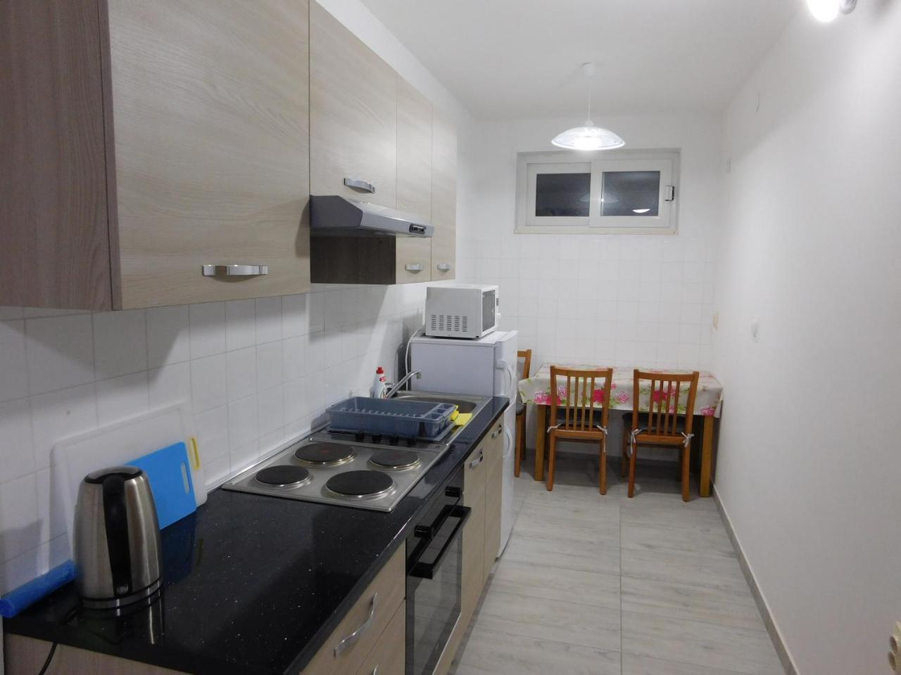 Apartments Leo Janjina Zewnętrze zdjęcie