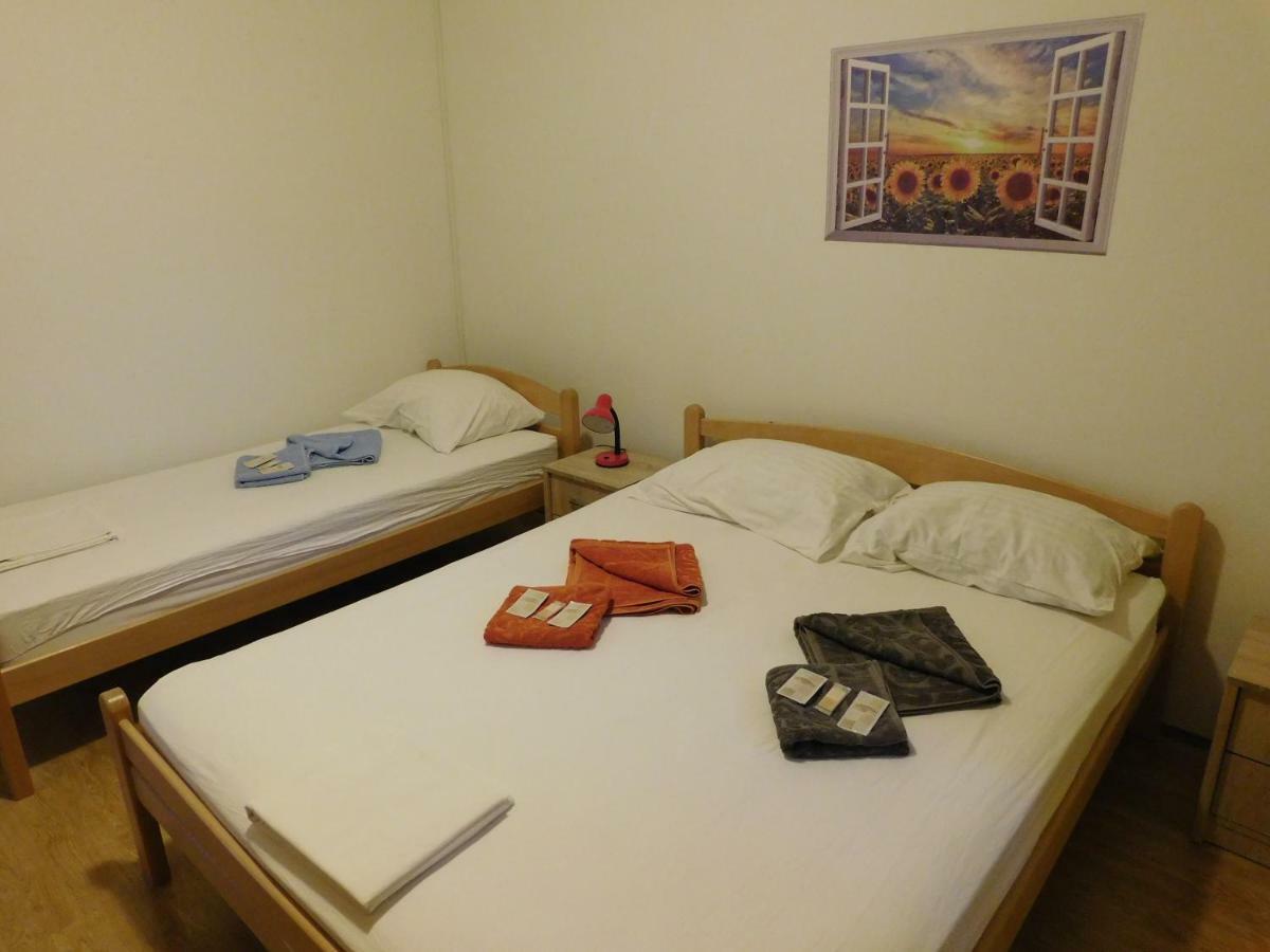 Apartments Leo Janjina Zewnętrze zdjęcie