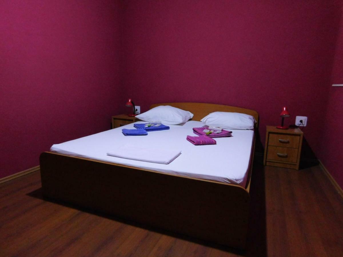 Apartments Leo Janjina Zewnętrze zdjęcie
